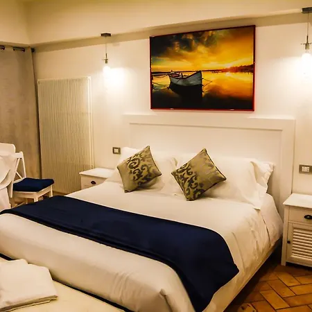Atlantis Castelgandolfo Guest house