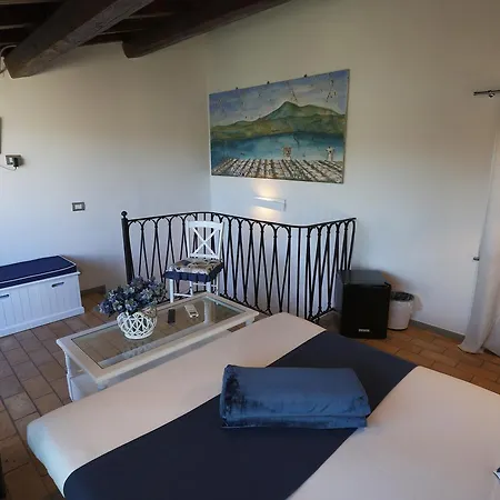Guest house Atlantis Castelgandolfo 2*
