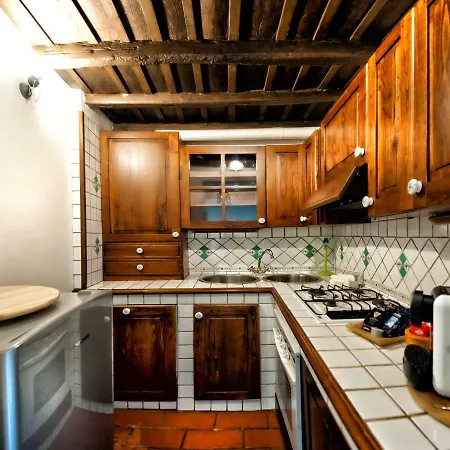 Guest house Atlantis Castelgandolfo 2*
