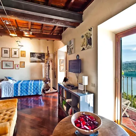 Atlantis Castelgandolfo Affittacamere 2*