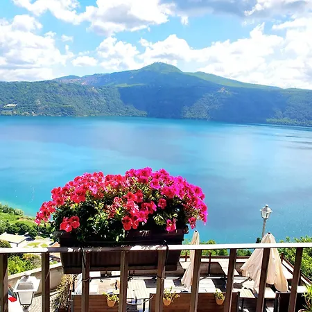 Affittacamere Atlantis Castelgandolfo 2*